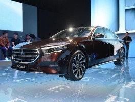 2024款北京奔驰E260L、E300L，谁才是真正的奔驰头号座驾？