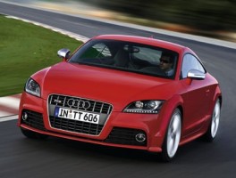 强力激素——试驾奥迪全新09款TTS跑车：体验速度与激情的完美结合