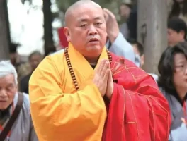 近代这位自称会72绝技的少林寺方丈，后来竟成富豪开豪车？