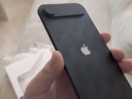 苹果iPhone战略大调整，超薄机型与折叠屏双线出击？每年办两场发布会