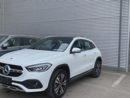 有一说一！开奔驰GLA就是比开本田CRV有面子：分享一个真实的例子