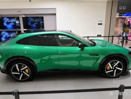 小米YU7爆单！汽车圈或将迎来超级风暴？