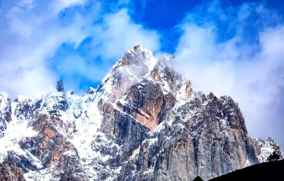 雪山少年营旅游攻略_暑假适合带孩子旅游的地方_暑期亲子游推荐