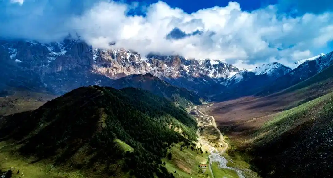 暑期亲子游推荐_雪山少年营旅游攻略_暑假适合带孩子旅游的地方