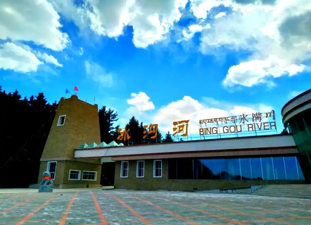 雪山少年营旅游攻略_暑假适合带孩子旅游的地方_暑期亲子游推荐
