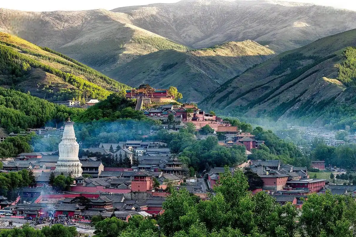 暑假适合带孩子旅游的地方_暑假亲子游景点推荐_五台山避暑胜地