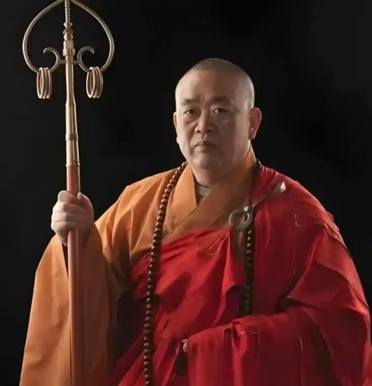 少林寺方丈释永信丑闻_释永信到底是怎样的人_少林寺商业化争议