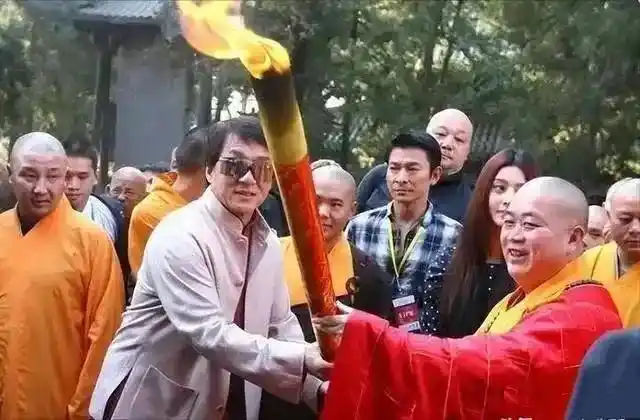 释永信到底是怎样的人_宗教与财富关系_少林寺方丈释永信事件