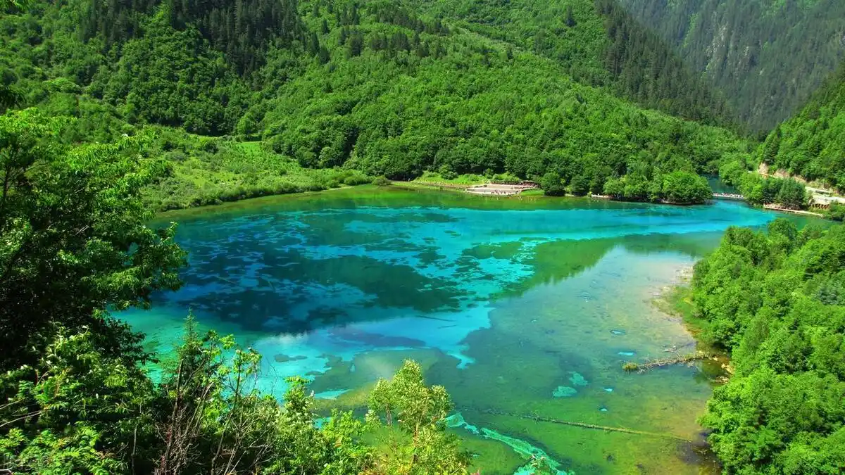 夏季避暑秘境_夏天穷游必去10个地方_云南普者黑自然风光