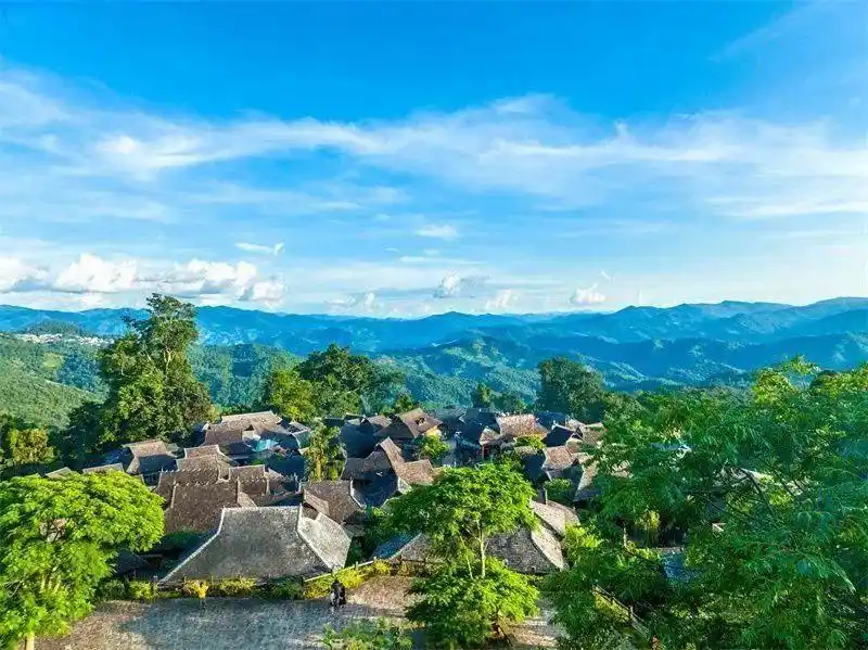 暑假适合带孩子旅游的地方_暑期国内旅游目的地_避暑旅行推荐
