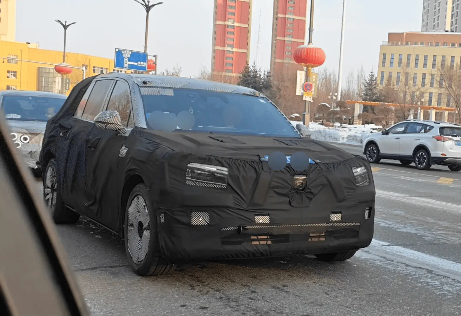 乐道L90旗舰车型_乐道l90_三排座椅布局
