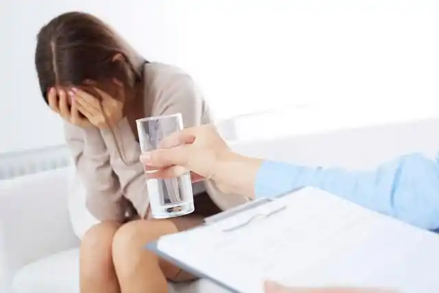年轻人选择躺平现象_年轻人摆烂躺平原因_躺平