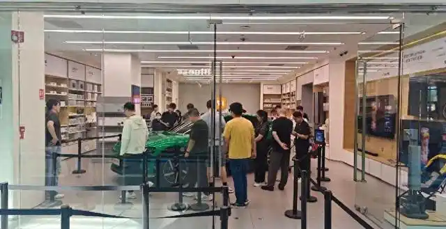 小米YU7爆单背后_小米YU7爆单 新能源汽车市场竞争 加速