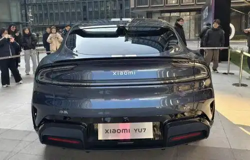 小米YU7爆单背后_小米YU7销售纪录_技术对标重构市场规则