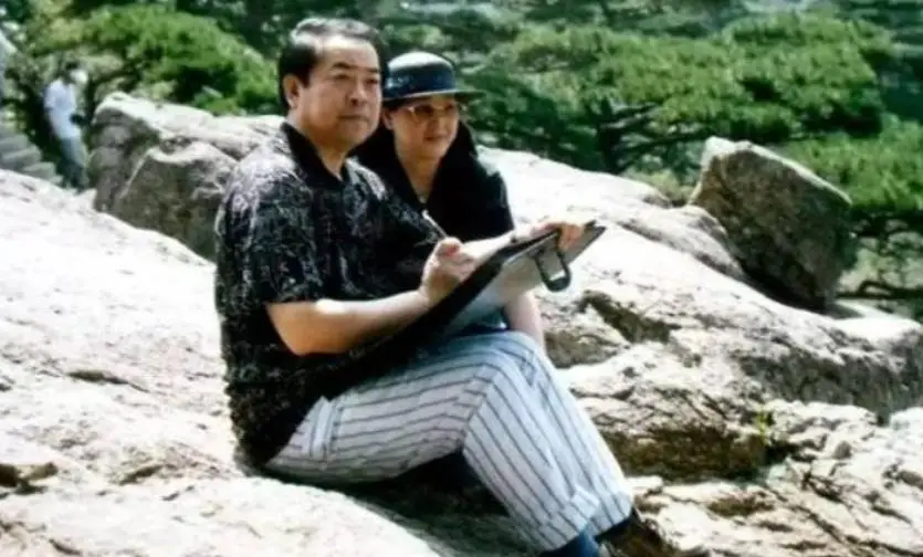 范曾徐萌婚姻危机_范增徐萌_范曾娇妻卷款跑路