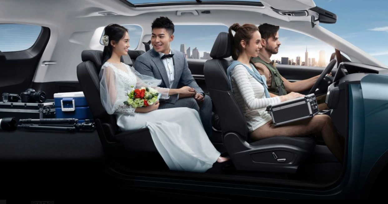 中型SUV空间推荐_国产空间最大的suv_吉利豪越 7座SUV