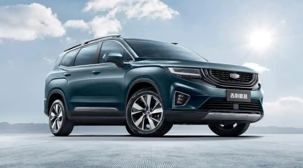 吉利豪越 7座SUV_国产空间最大的suv_中型SUV空间推荐