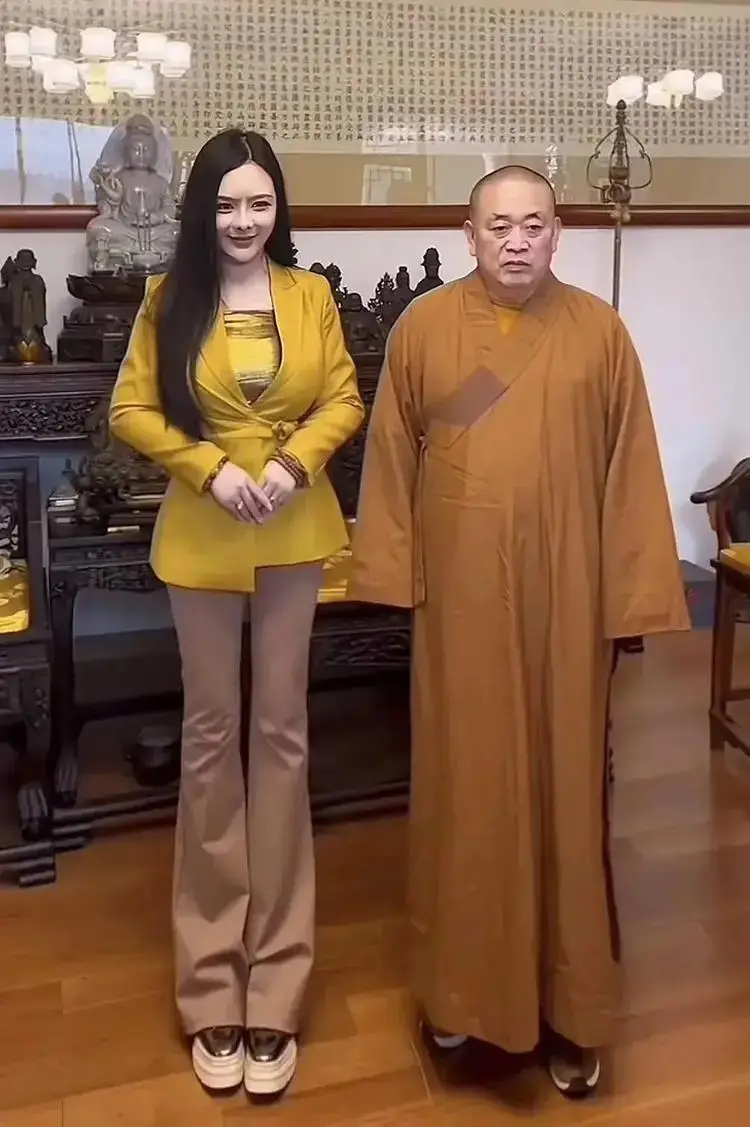 少林寺释永信私生活_释永信与美女合影事件_释永信到底是怎样的人