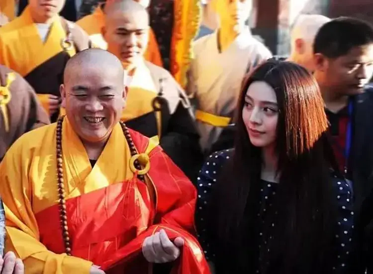 少林寺释永信私生活_释永信与美女合影事件_释永信到底是怎样的人